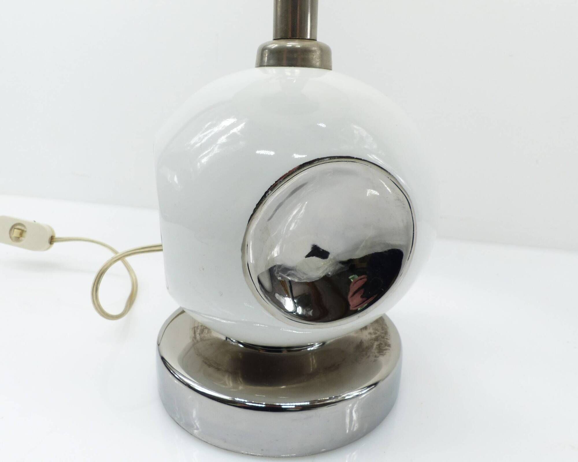 Pied de lampe Space Age en céramique blanche et chrome - 1970