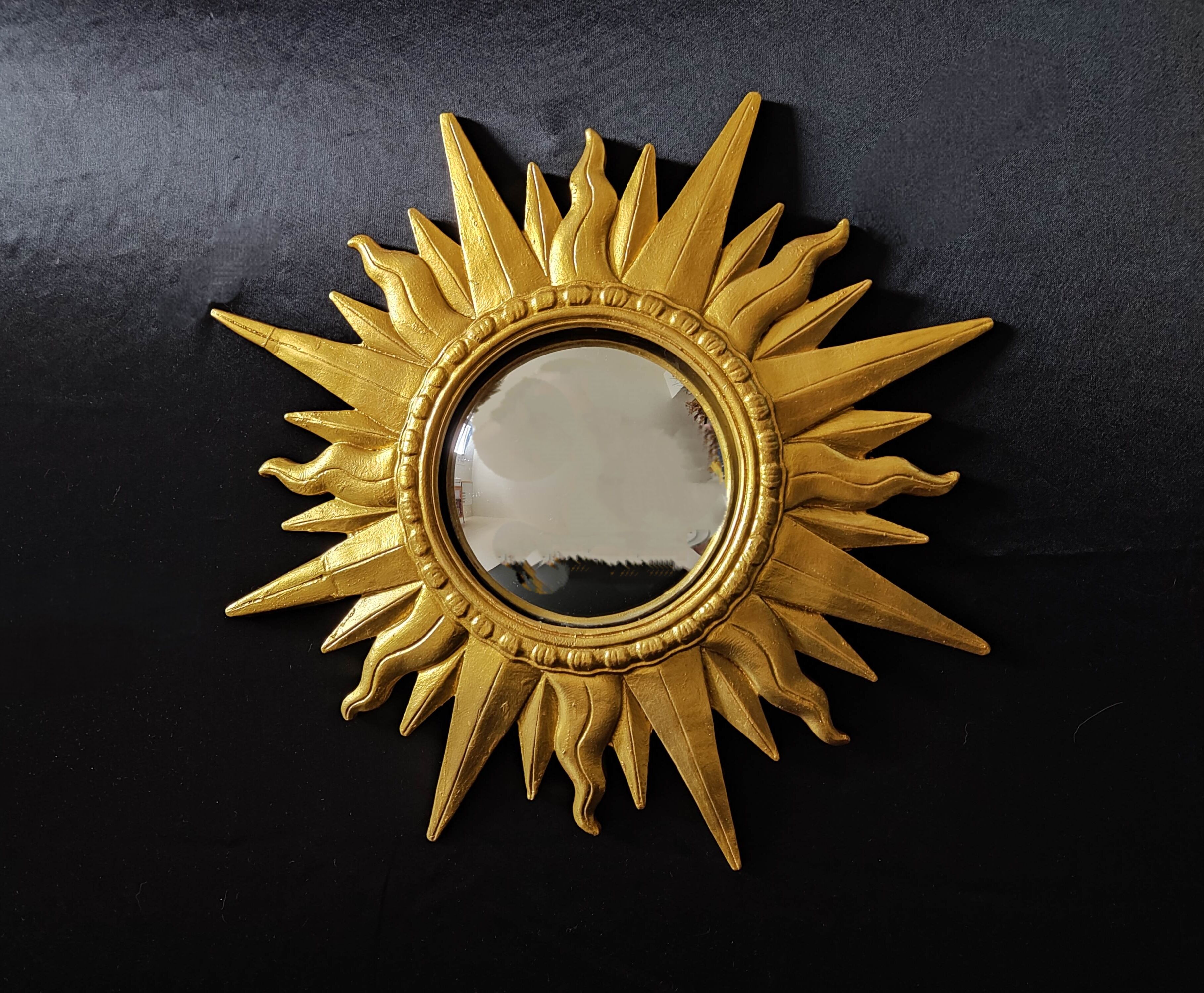 Witch's eye sun mirror