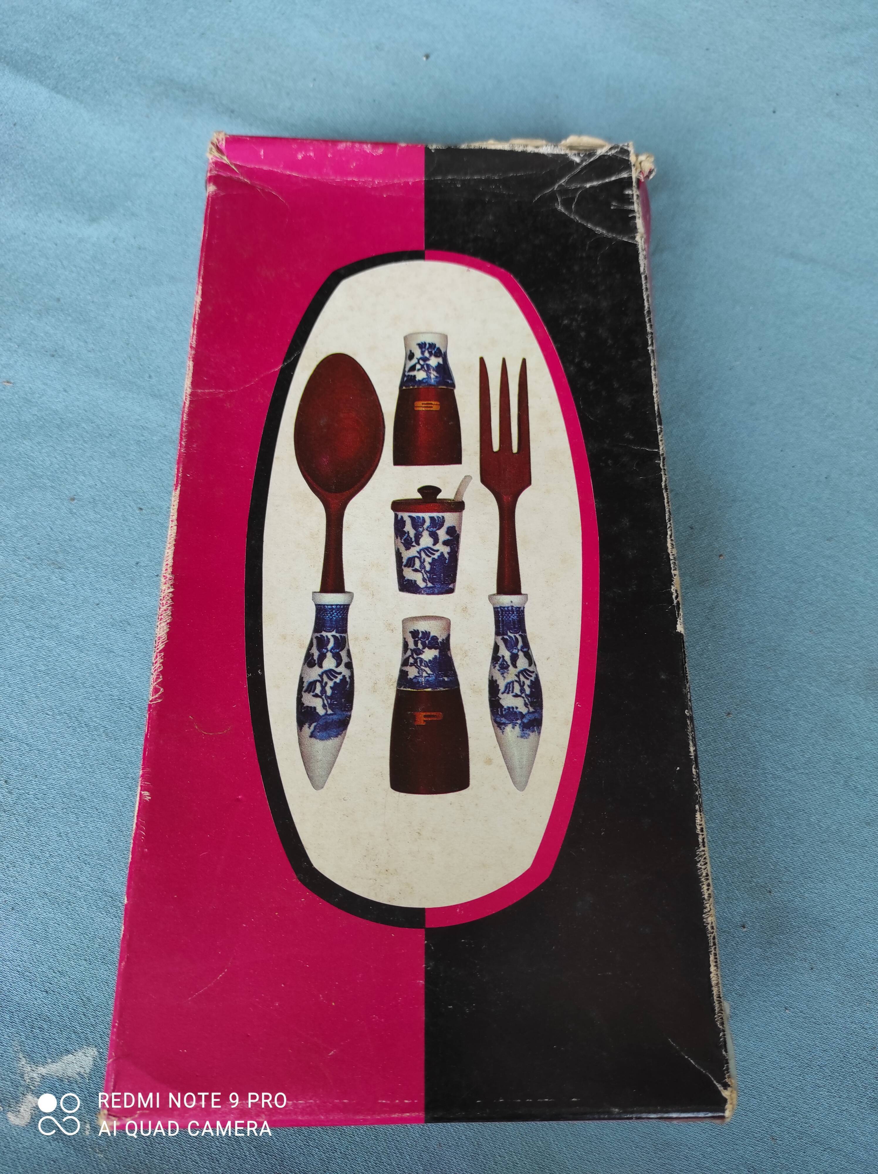 Porcelain salad cutlery