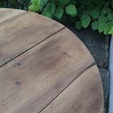 Folding low round table