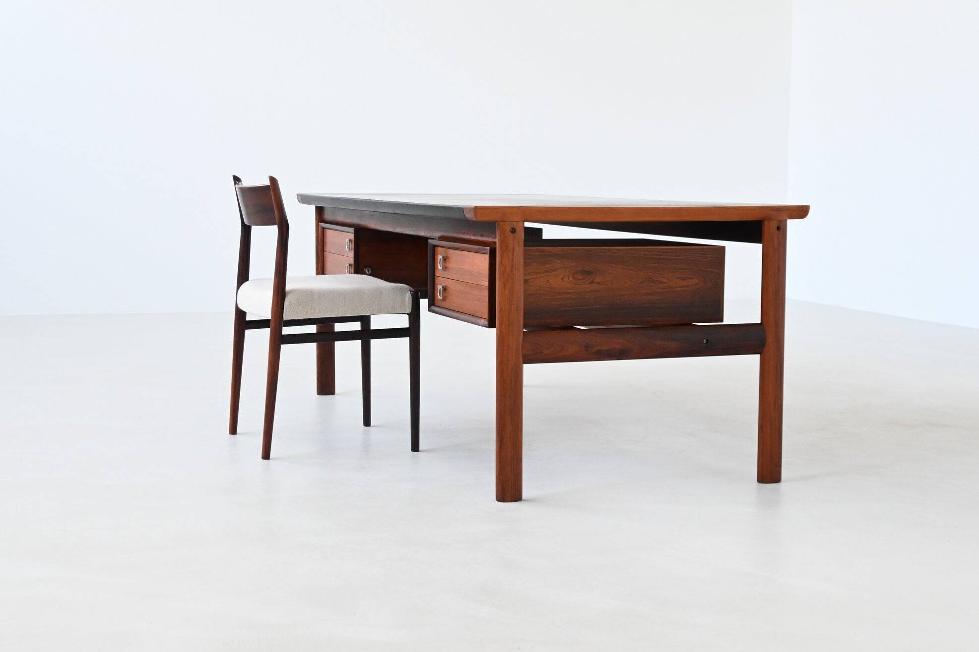 Arne Vodder desk in rosewood and leather Sibast Denmark 1960