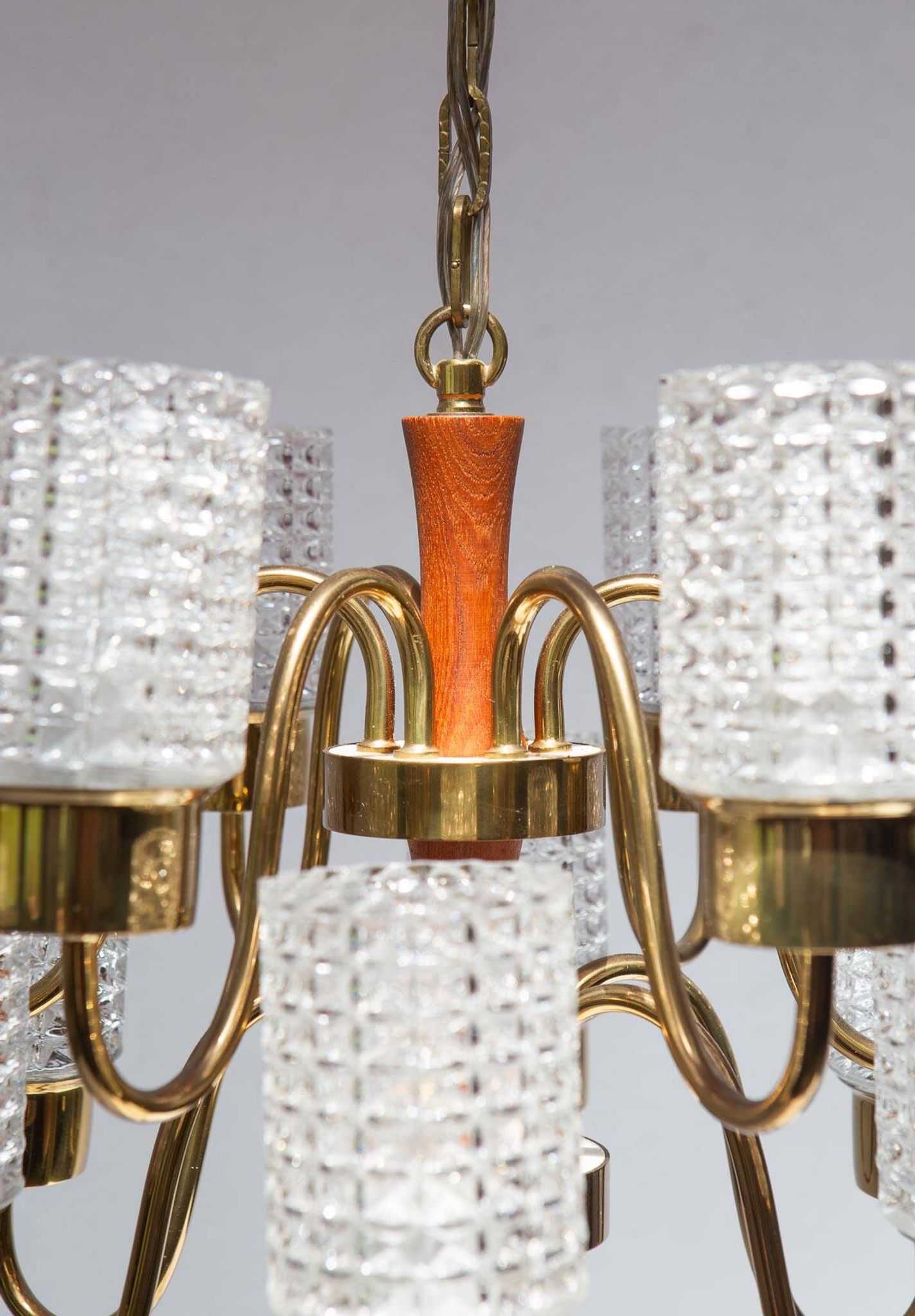 Swedish mid-century chandelier in teak with 12 tulips Eriksmalaglass (38 cm)