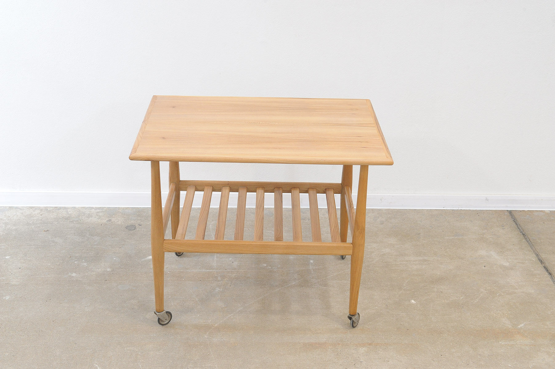 Table de service du milieu du siècle par Krásná Jizba, années 1950, Tchécoslovaquie