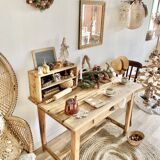 Farm table