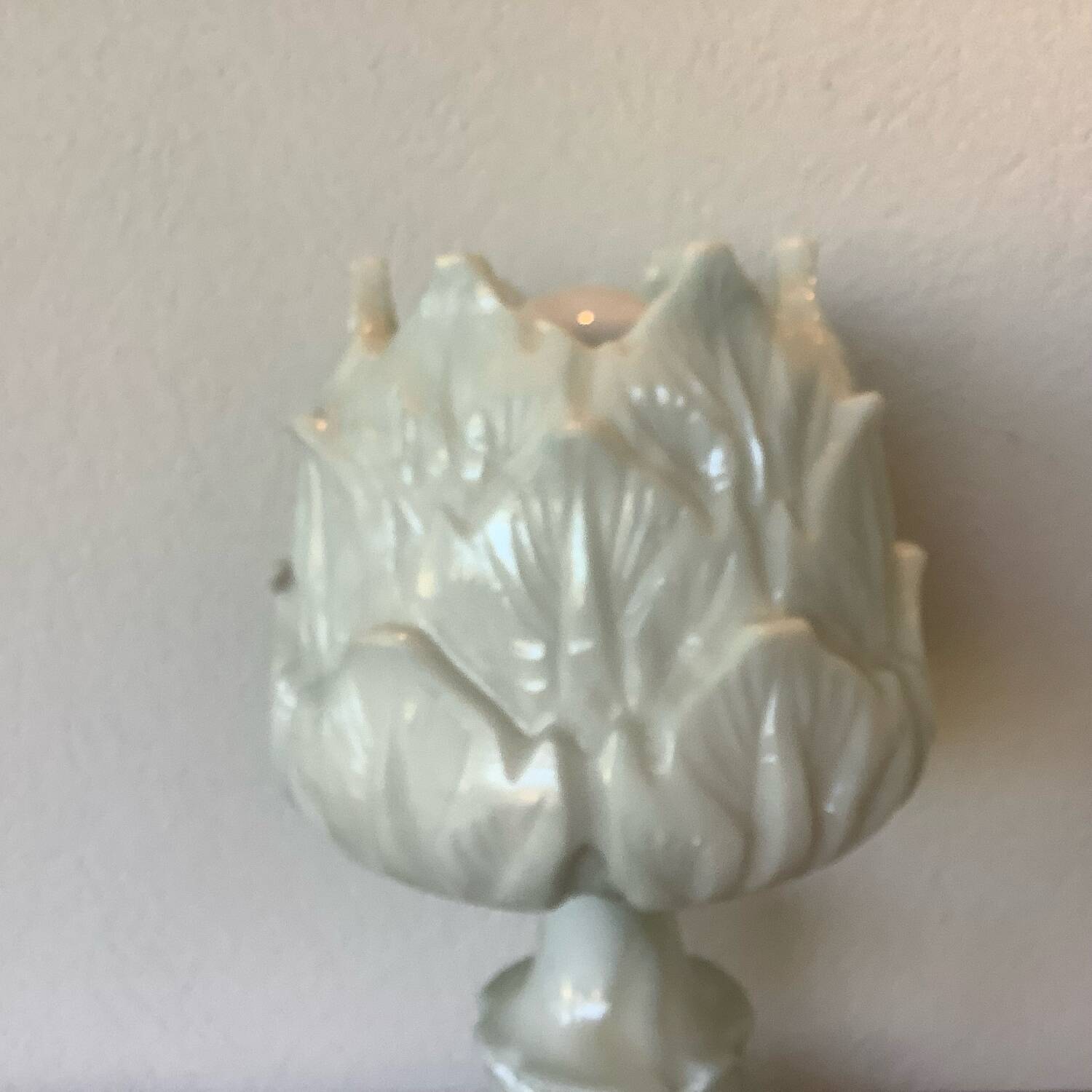 Alabaster lamp depicting an artichoke, 1940s-1950s