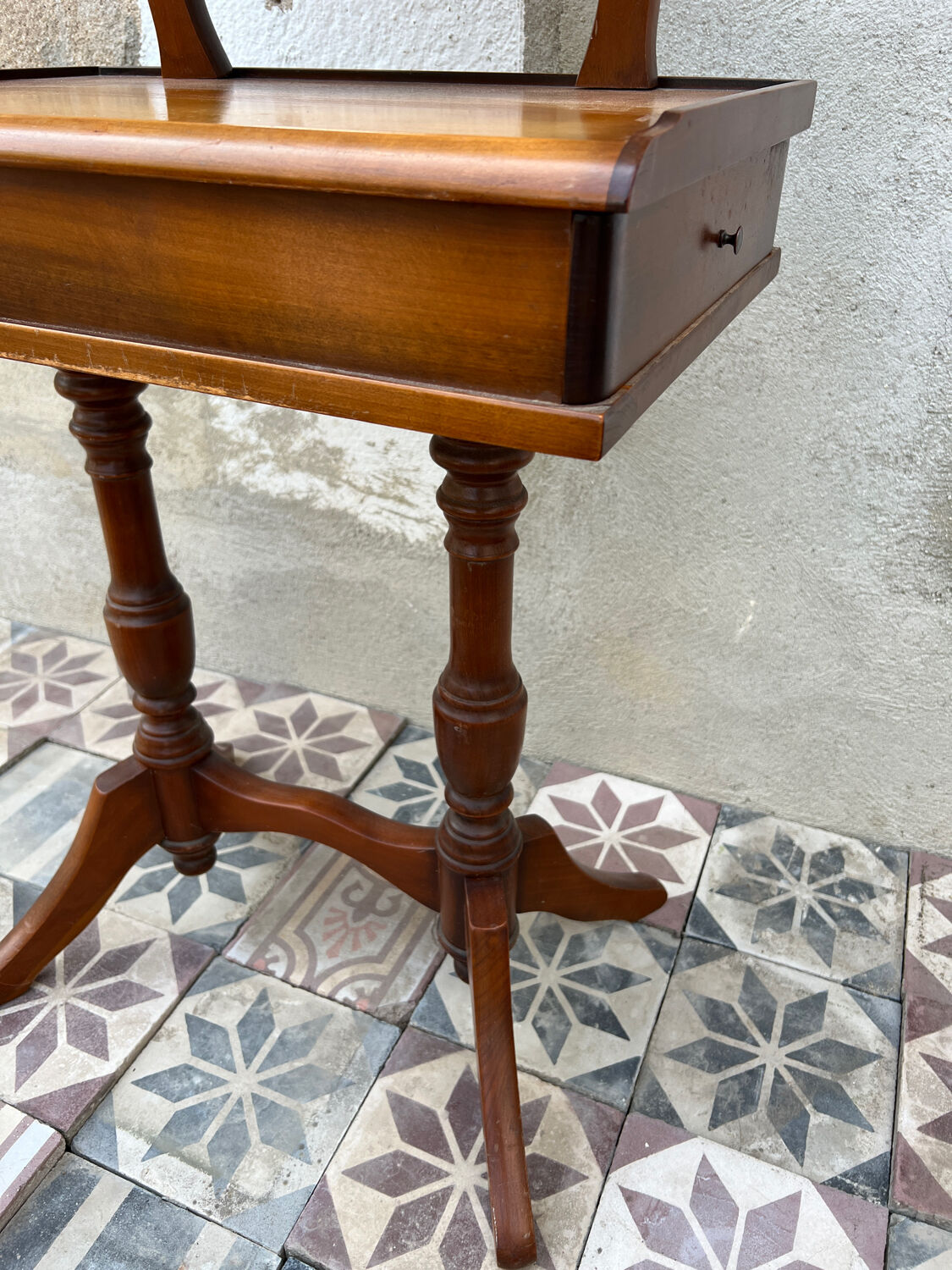 Wooden dressing table
