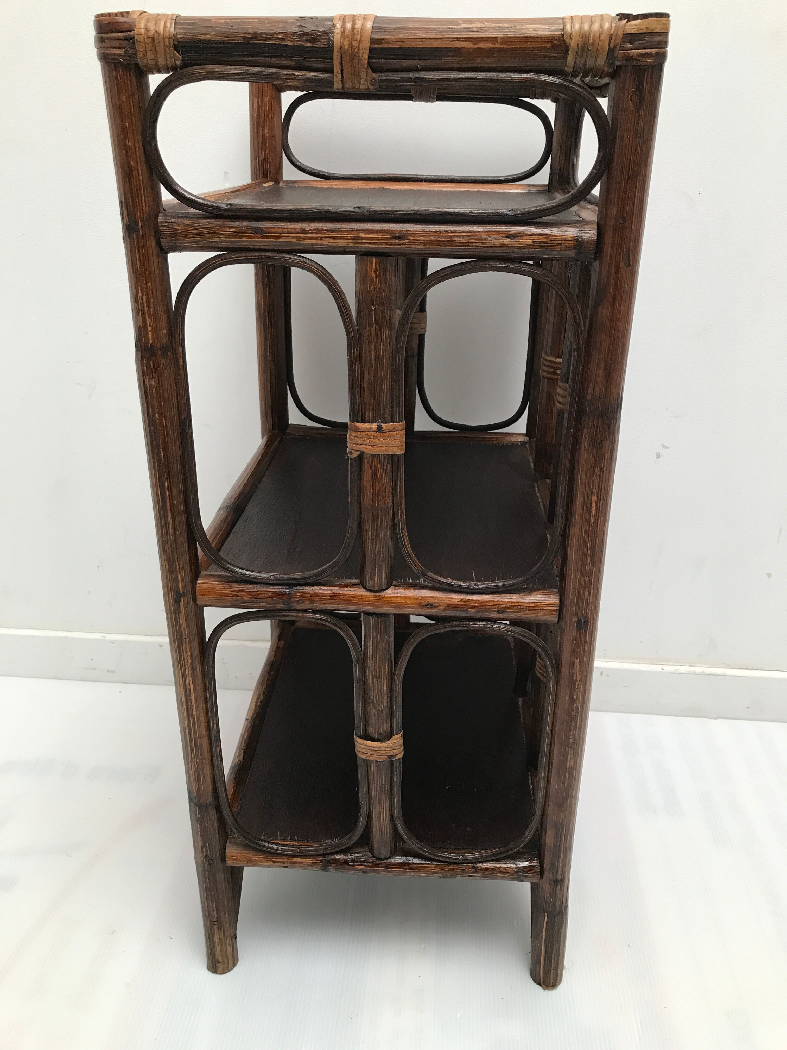 Vintage 60s-70s wicker rattan