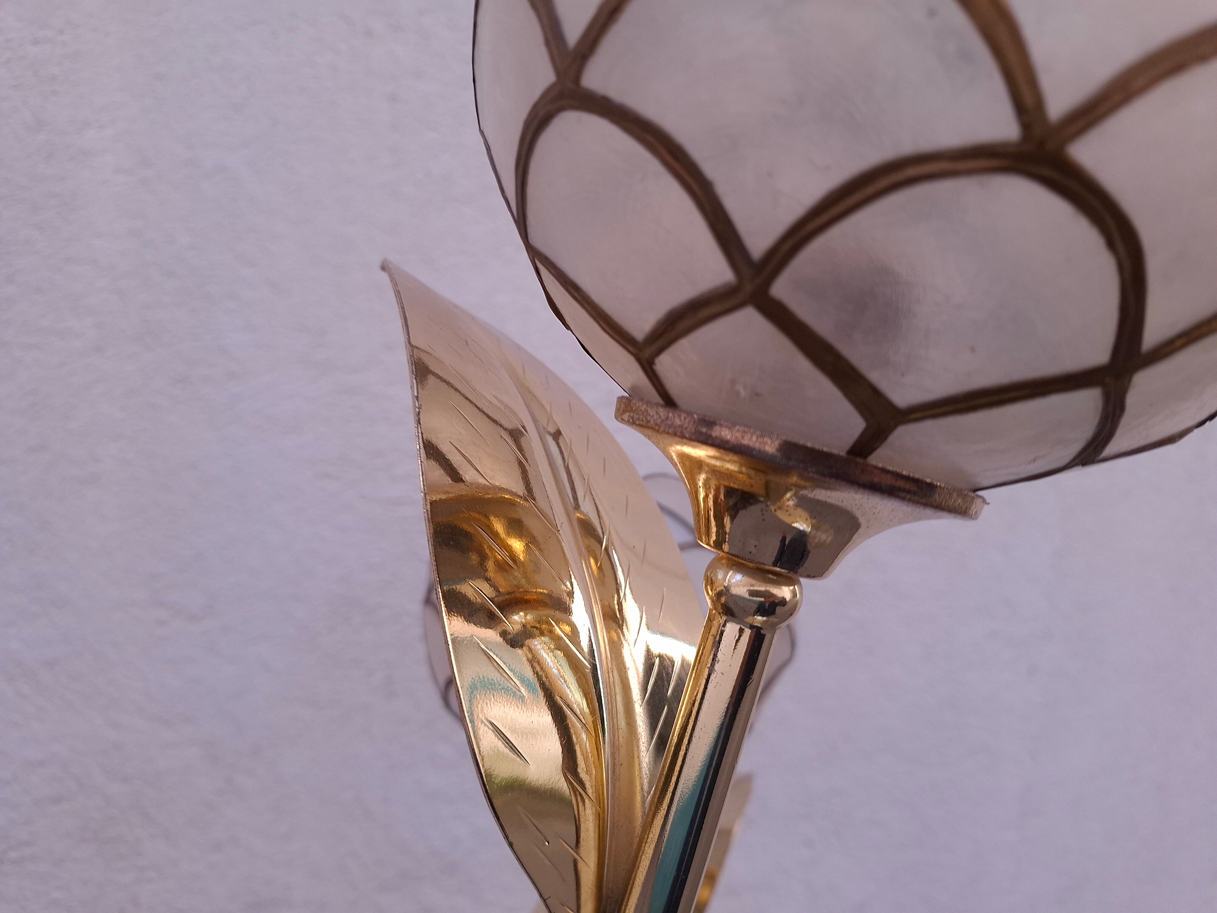 Floral floor lamp in pearlescent Capiz, 1970s.