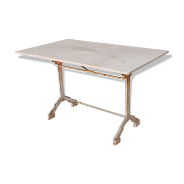 Table extérieure époque Art déco cubiste