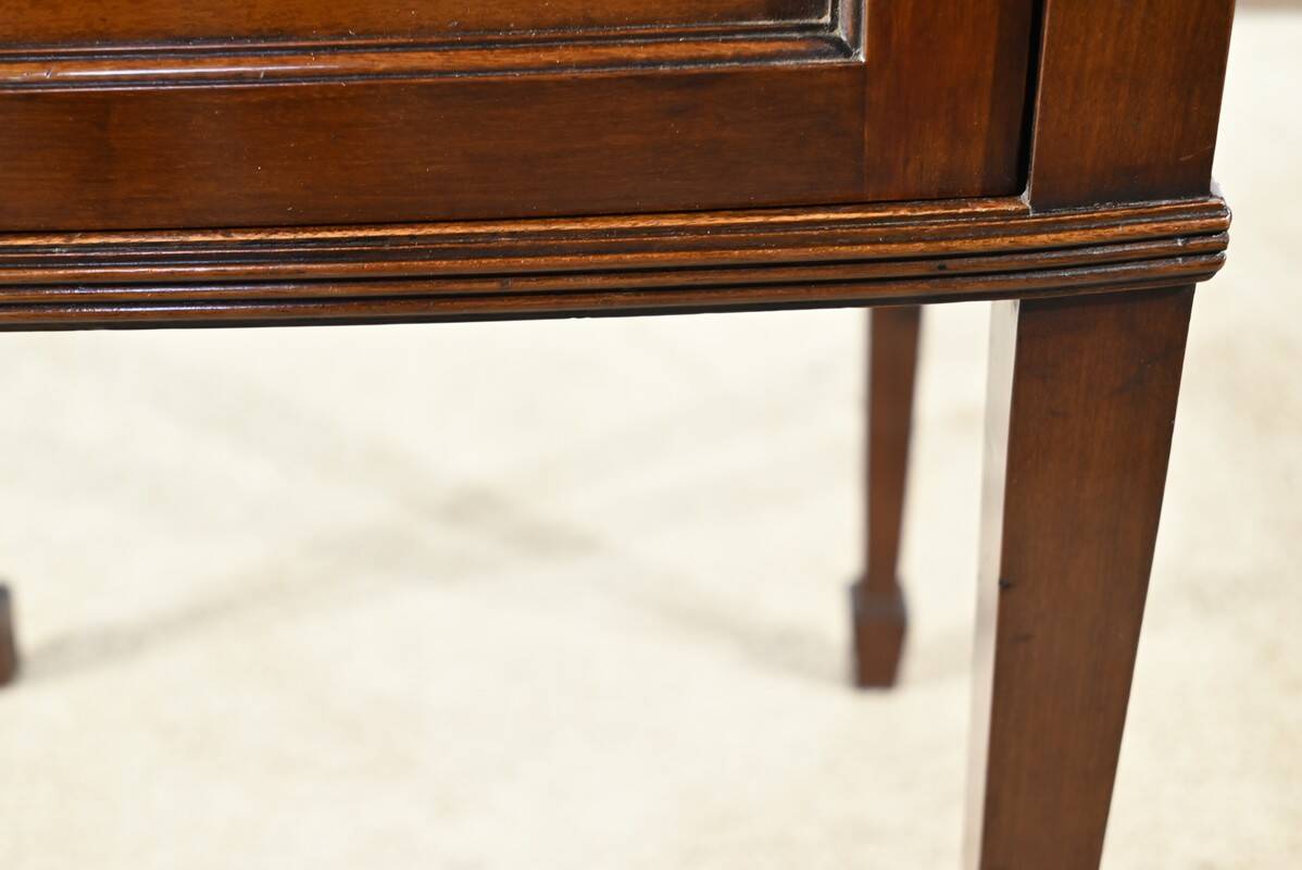 Small Mahogany Furniture, Art Deco – 1920