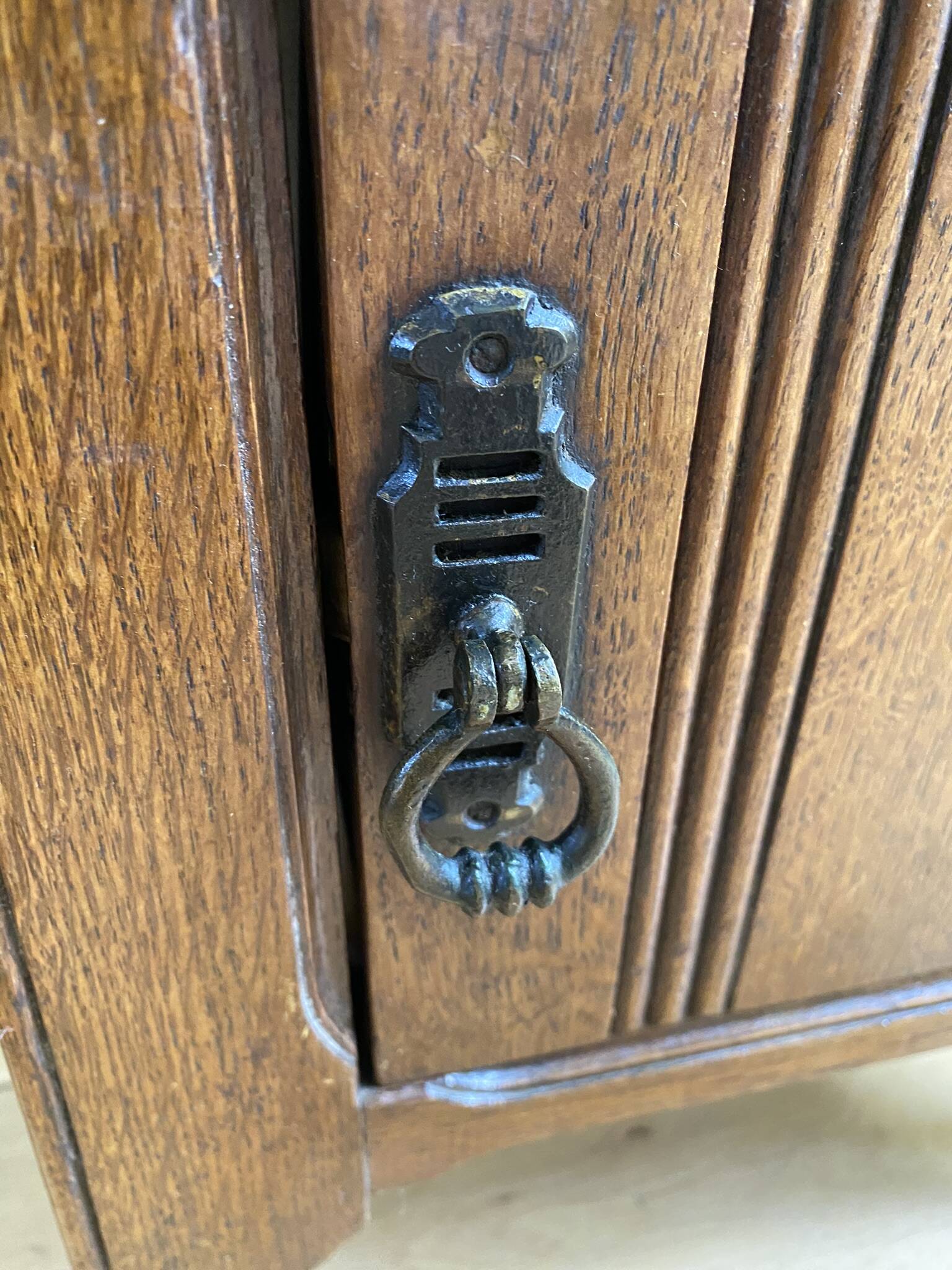 Vintage solid oak bedside table, 1 door, 1 drawer and 1 niche