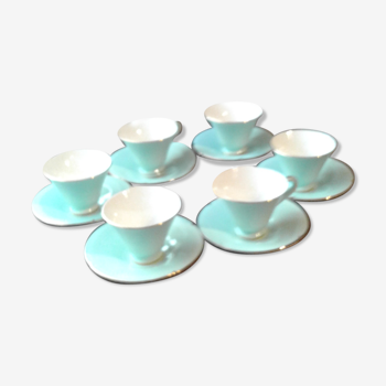 Six tasses et six soucoupes vert d'eau