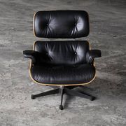 Fauteuil Lounge par Ray & Charles Eames pour Vitra, années 2000.