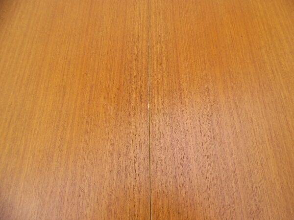 Scandinavian style roundtable