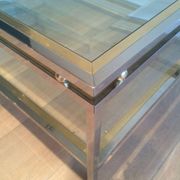 Table basse à double plateau en chrome et laiton