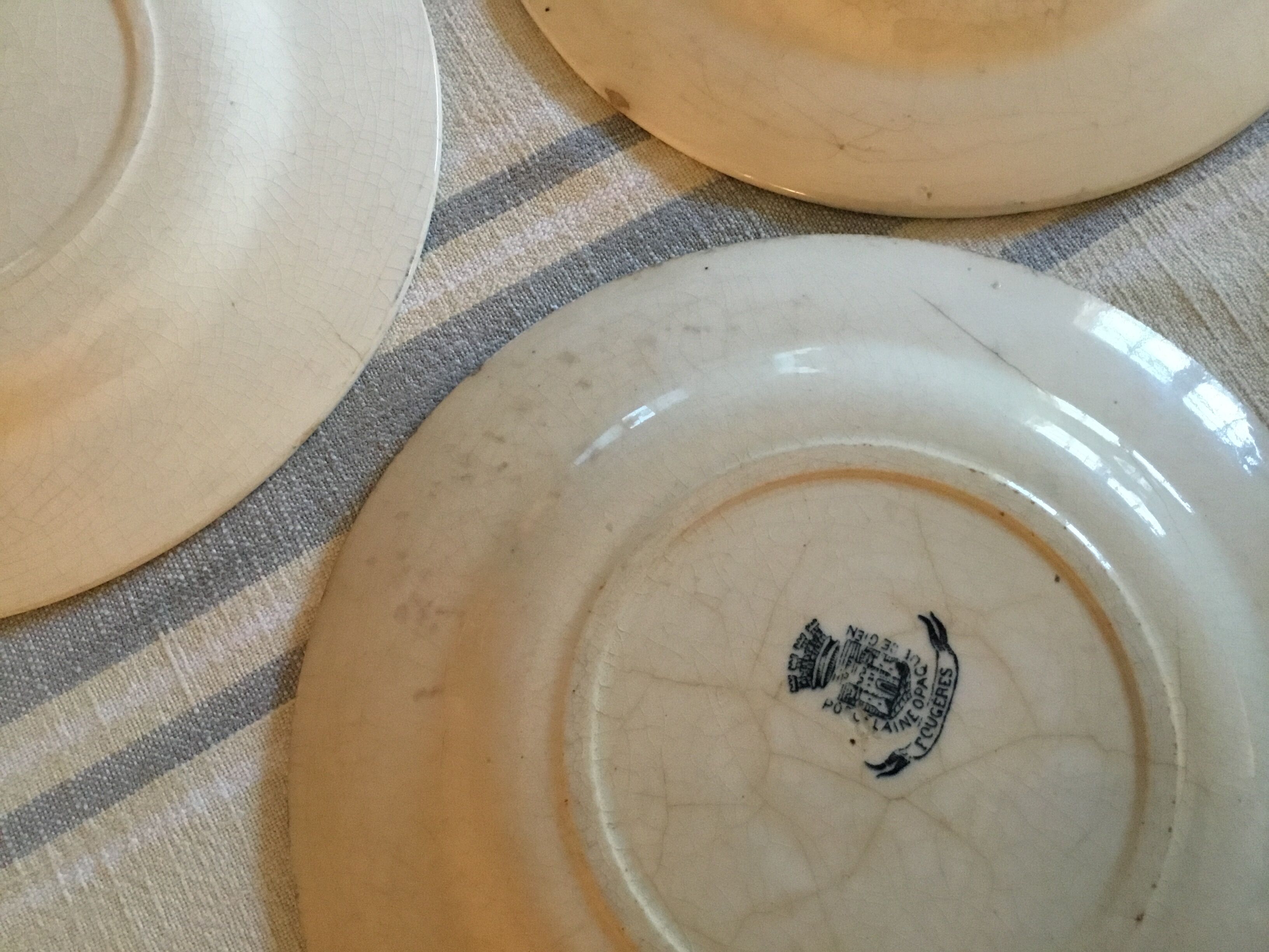 3 plates of Gien earthenware