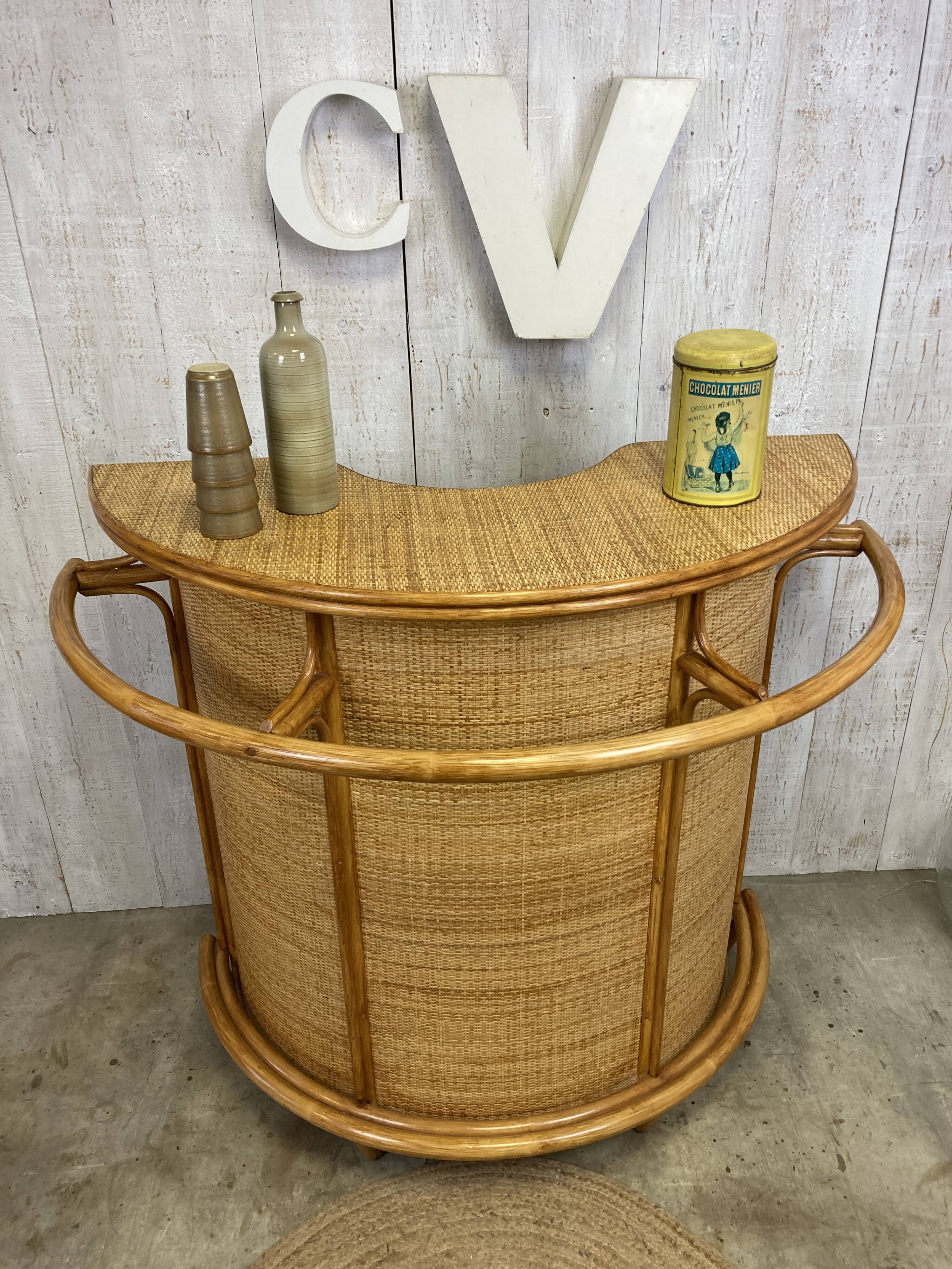 Bar en rotin vintage