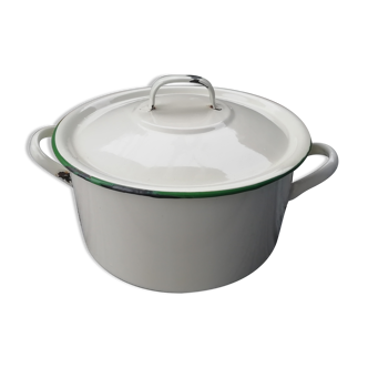 Enamelled sheet metal cocotte