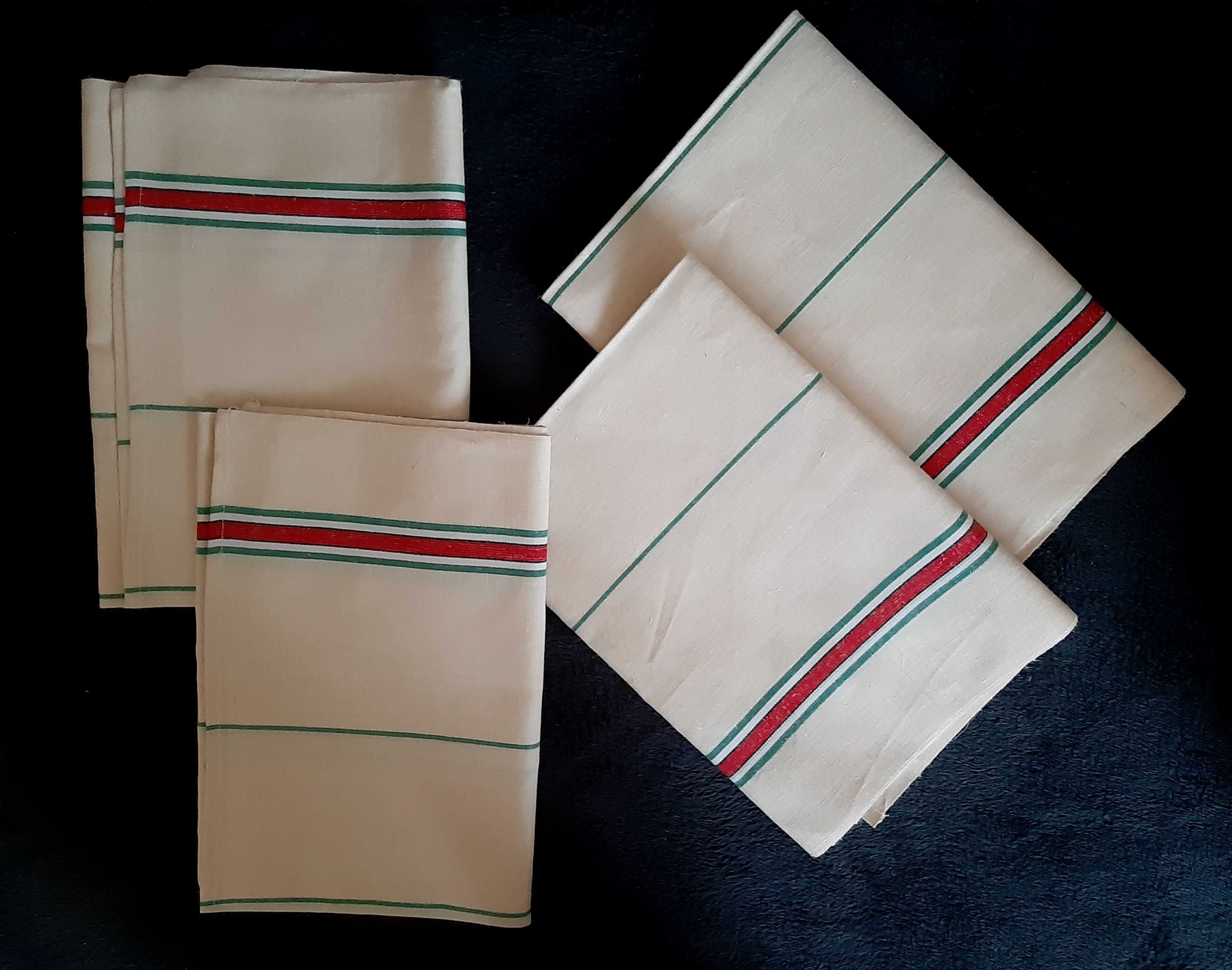 Linen tea towels/4 tea towels