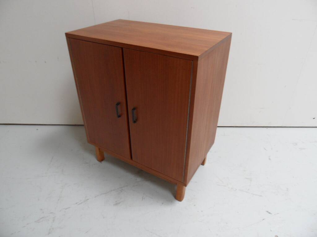 Mid century 2 door cabinet  sideboard