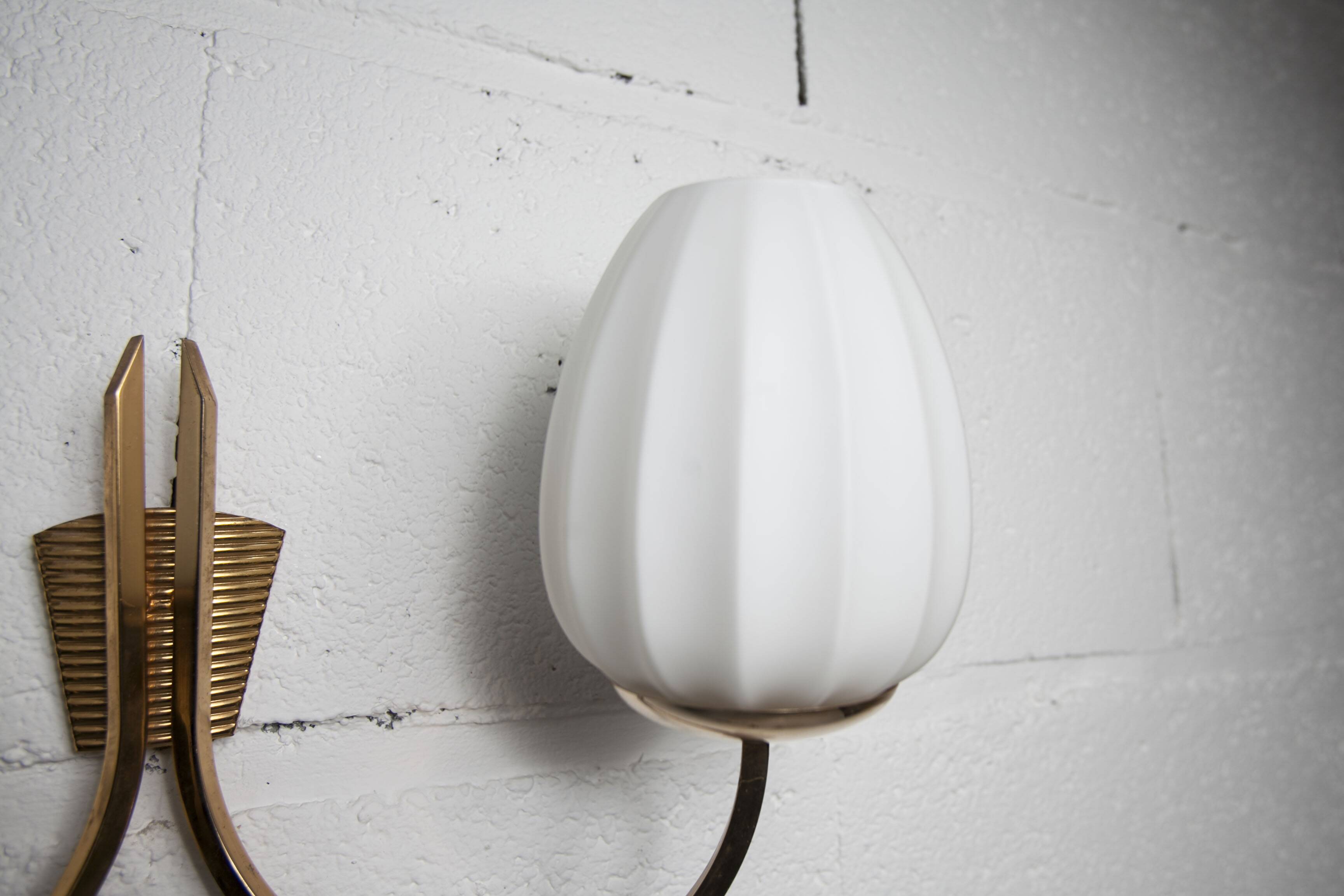 Pair of 1960 opaline and brass wall lights from Italy