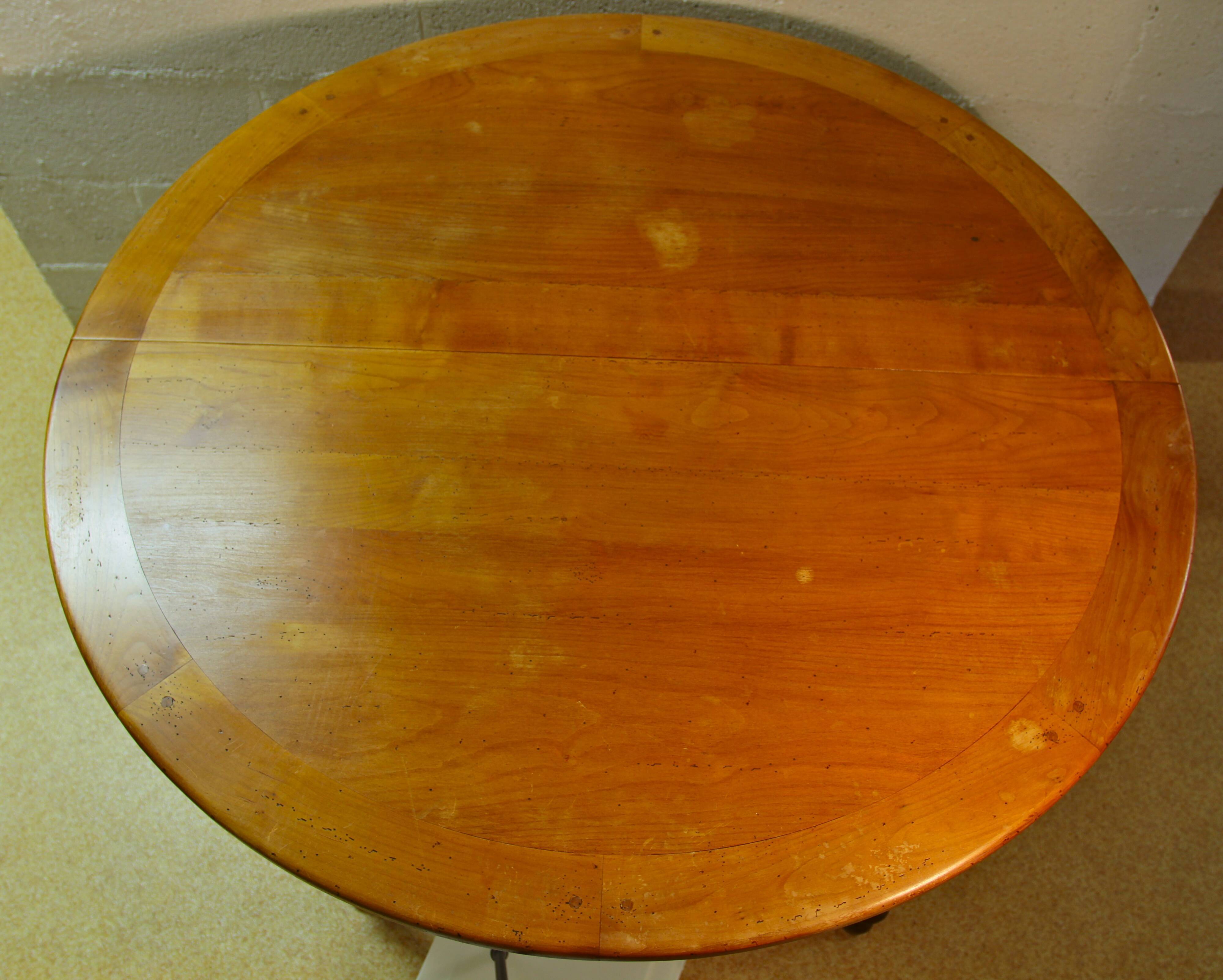 Lot of 6 chairs and table in cherry wood