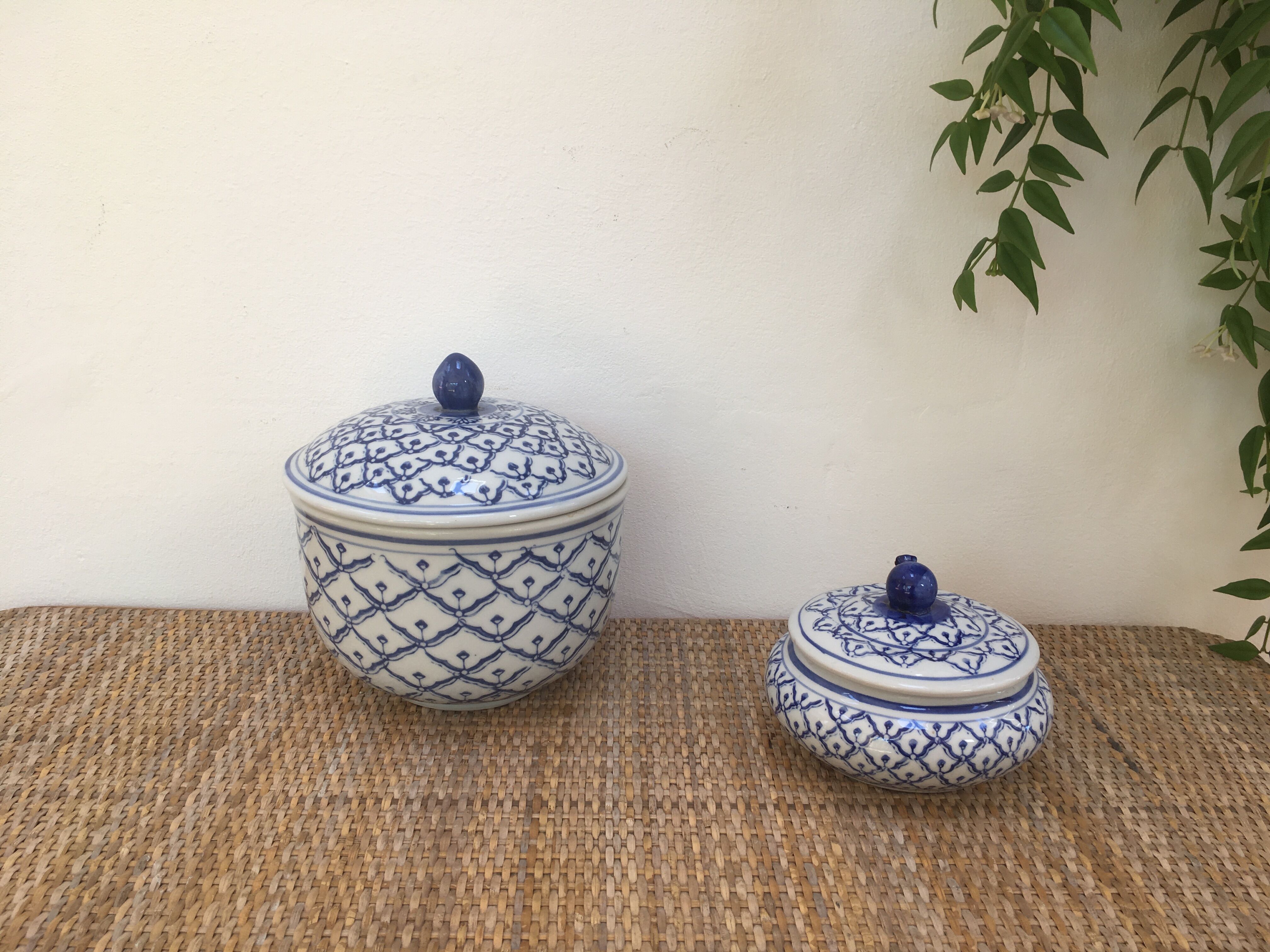 Lot of 2 vintage jars