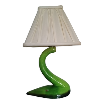 Lampe de chevet ou bureau, pied en porcelaine, abat-jour en tissu.