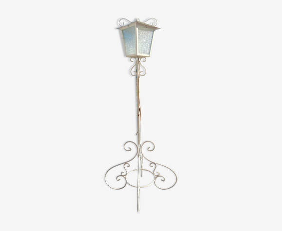 Lampadaire de jardin en fer forgé style romantique vers 1960
