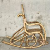 Rocking-chair en rotin et cannage