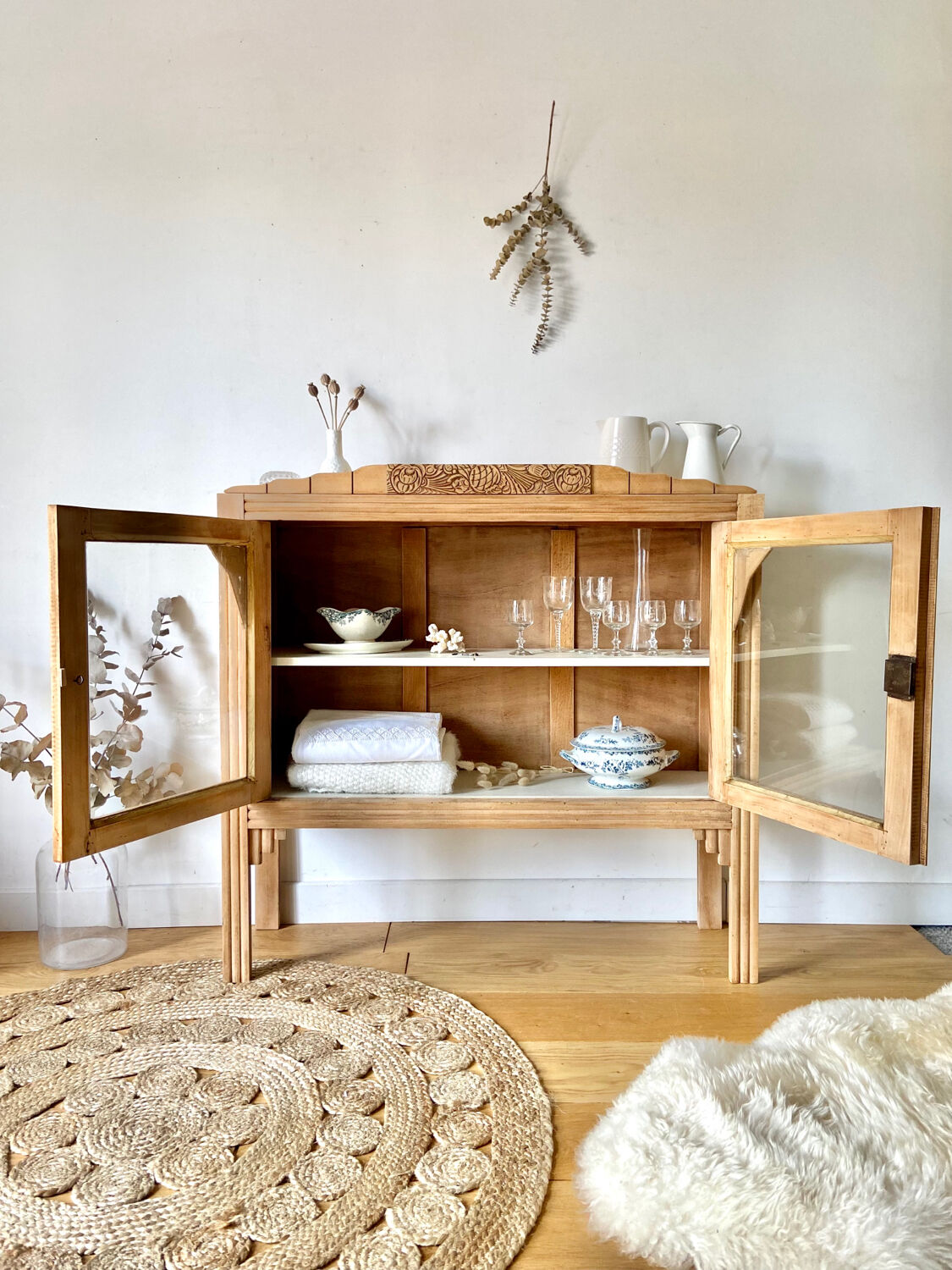 Dresser / Art Deco showcase