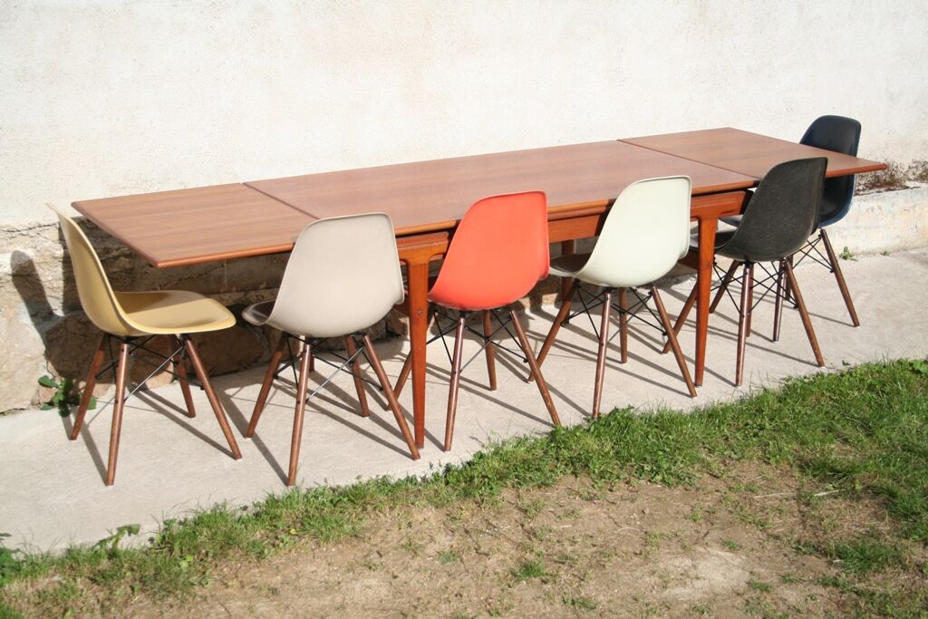Ejvind A. Johansson scandinavian danish teak extendable dining table for Ivan Gern Mobelfabrik 60