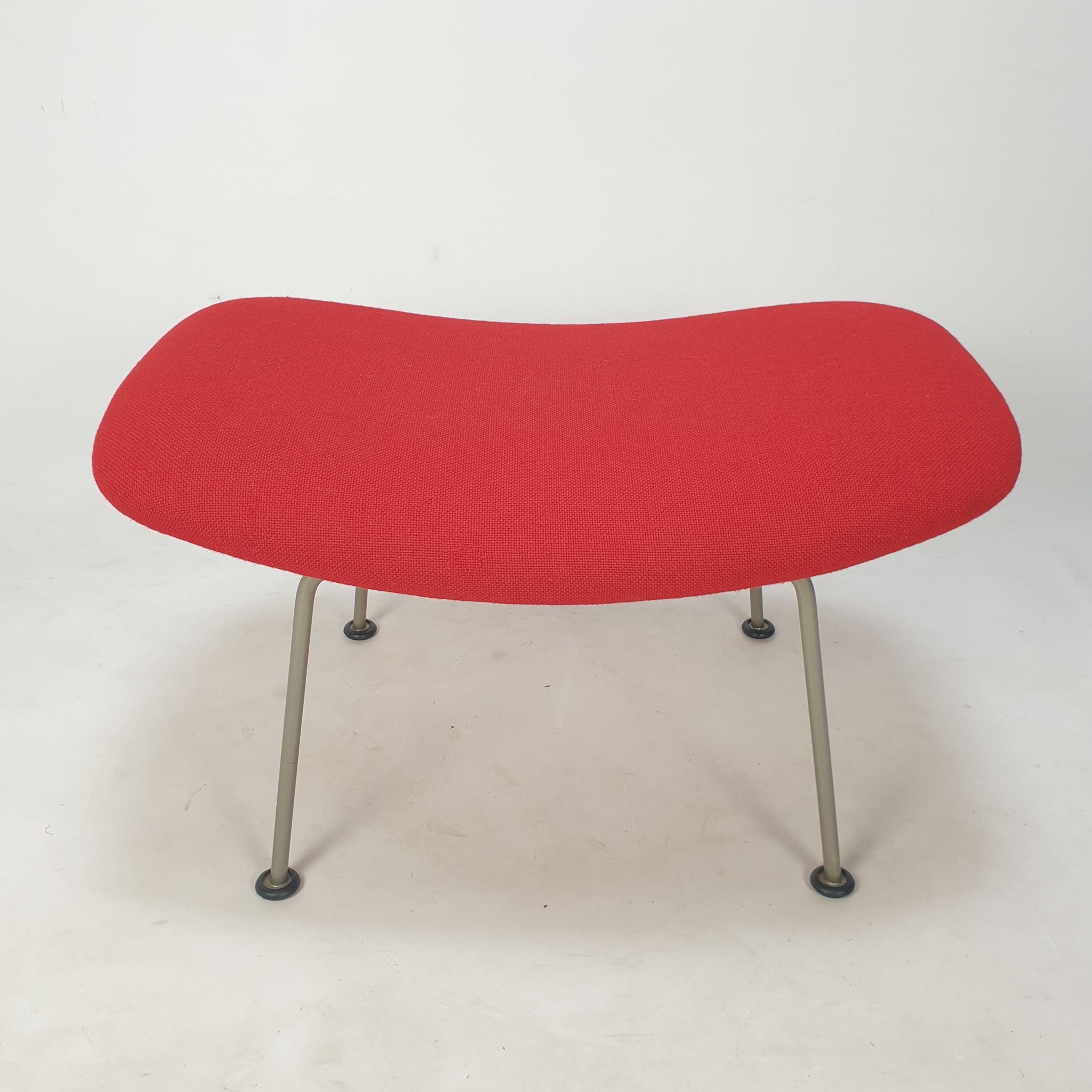 Mid Century Oyster Chair and Ottoman by Pierre Paulin for Artifort, 1960s