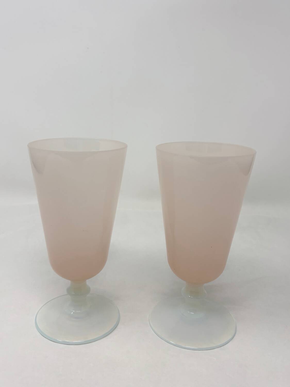 Set of 2 pink opaline glasses Empoli
