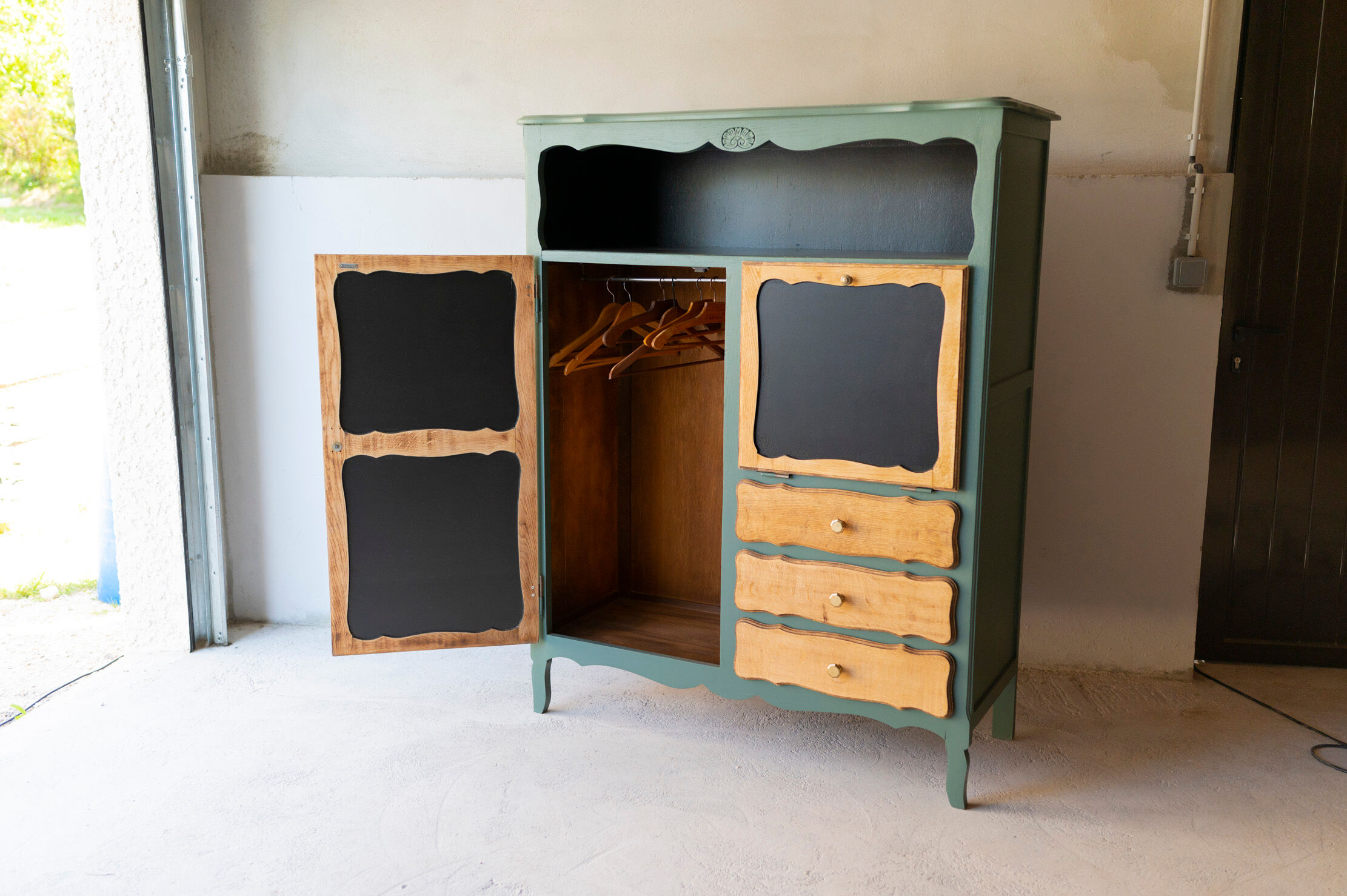 Storage furniture with wardrobe