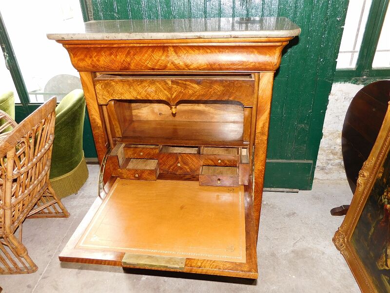 Secretary louis philippe in walnut