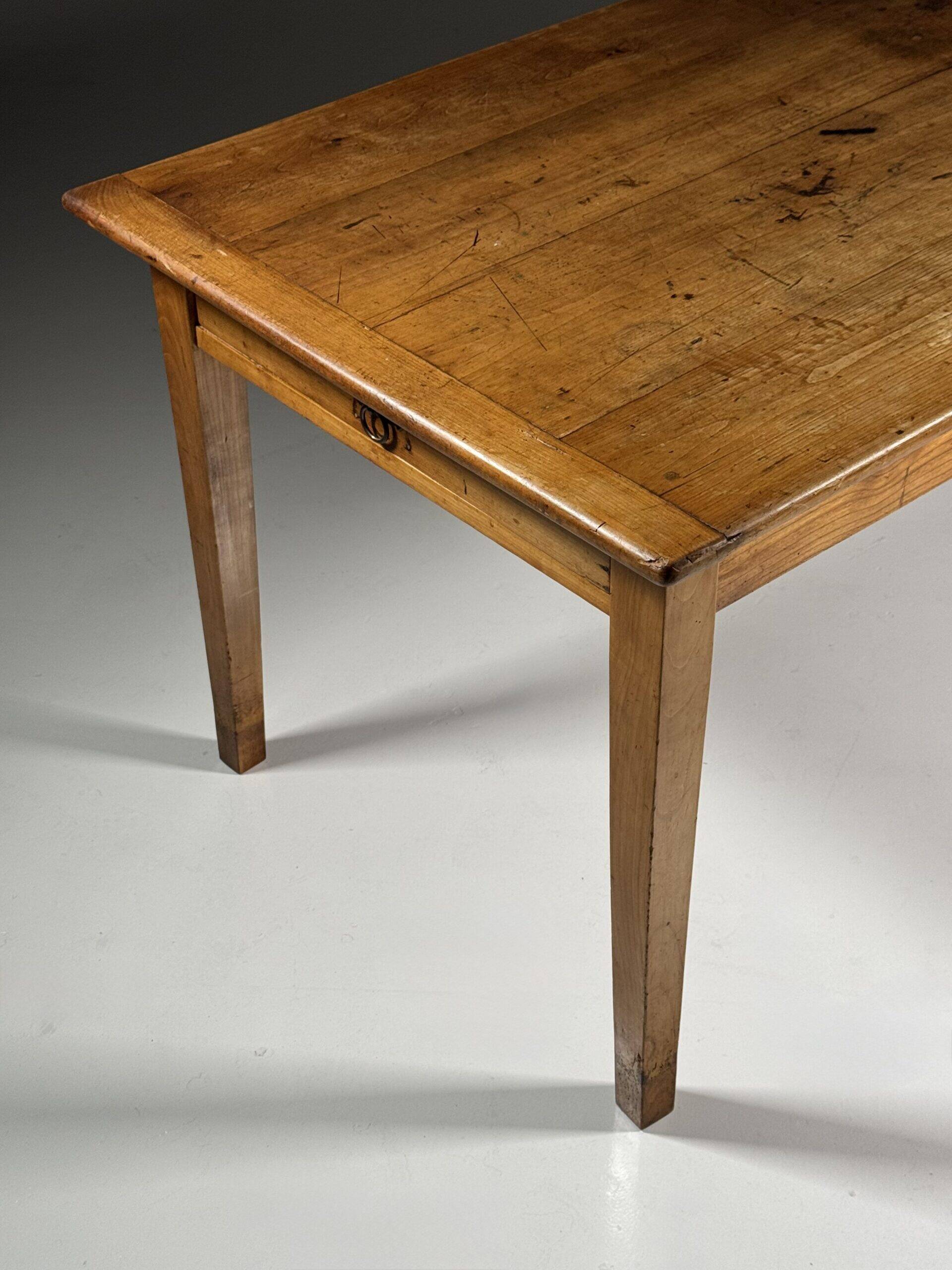 French dining table 188L