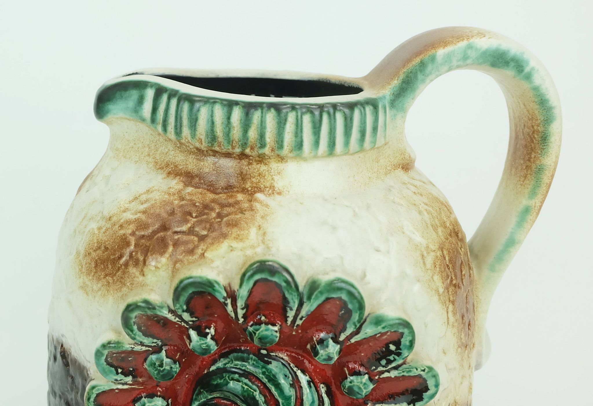 Vase cruche Dumler & Breiden modèle 53/21 décor en relief des années 50.