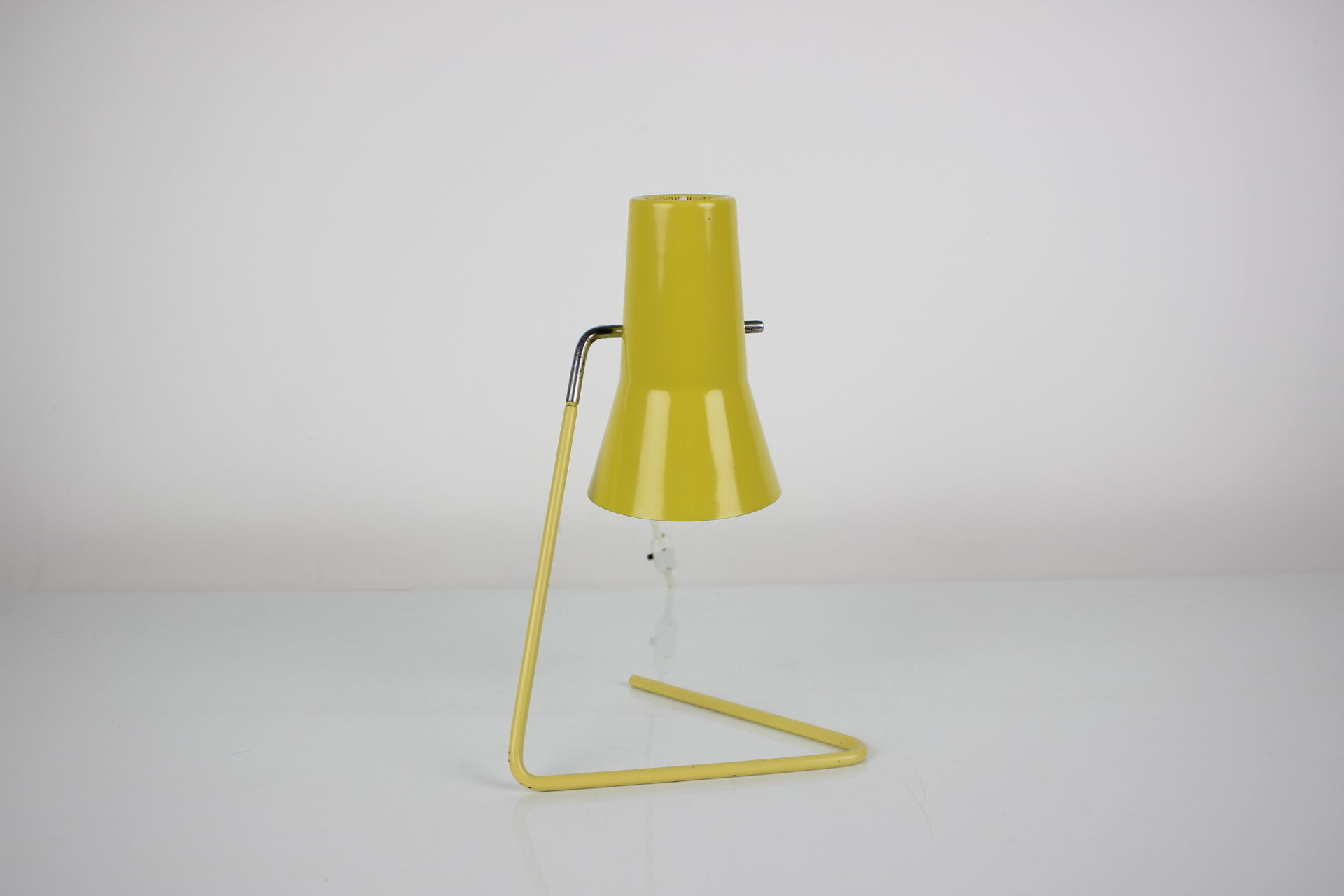 Lampe de table du milieu du siècle Drupol années 1960.
