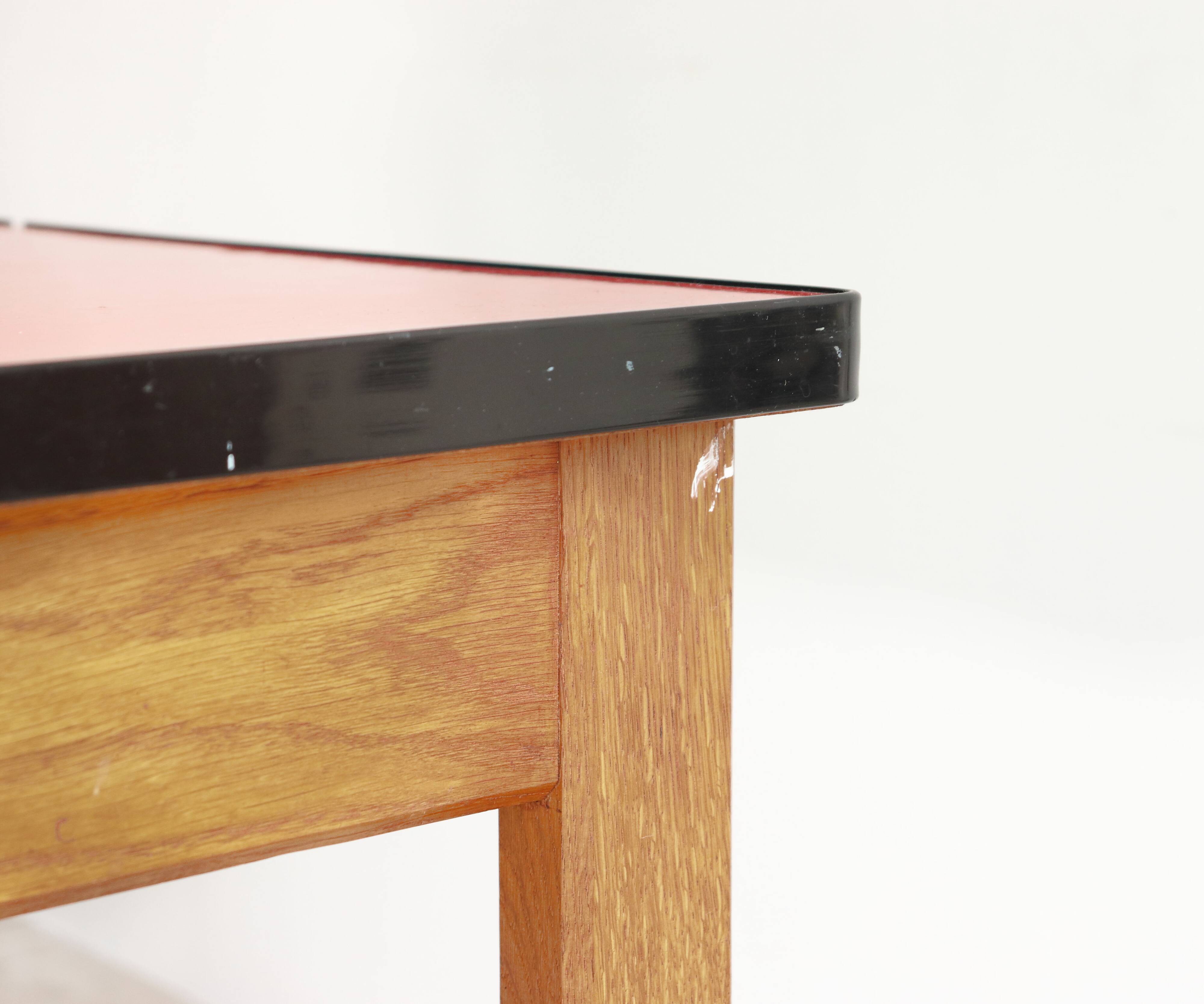 Vintage children's desk in solid oak and red formica, 50s/60s