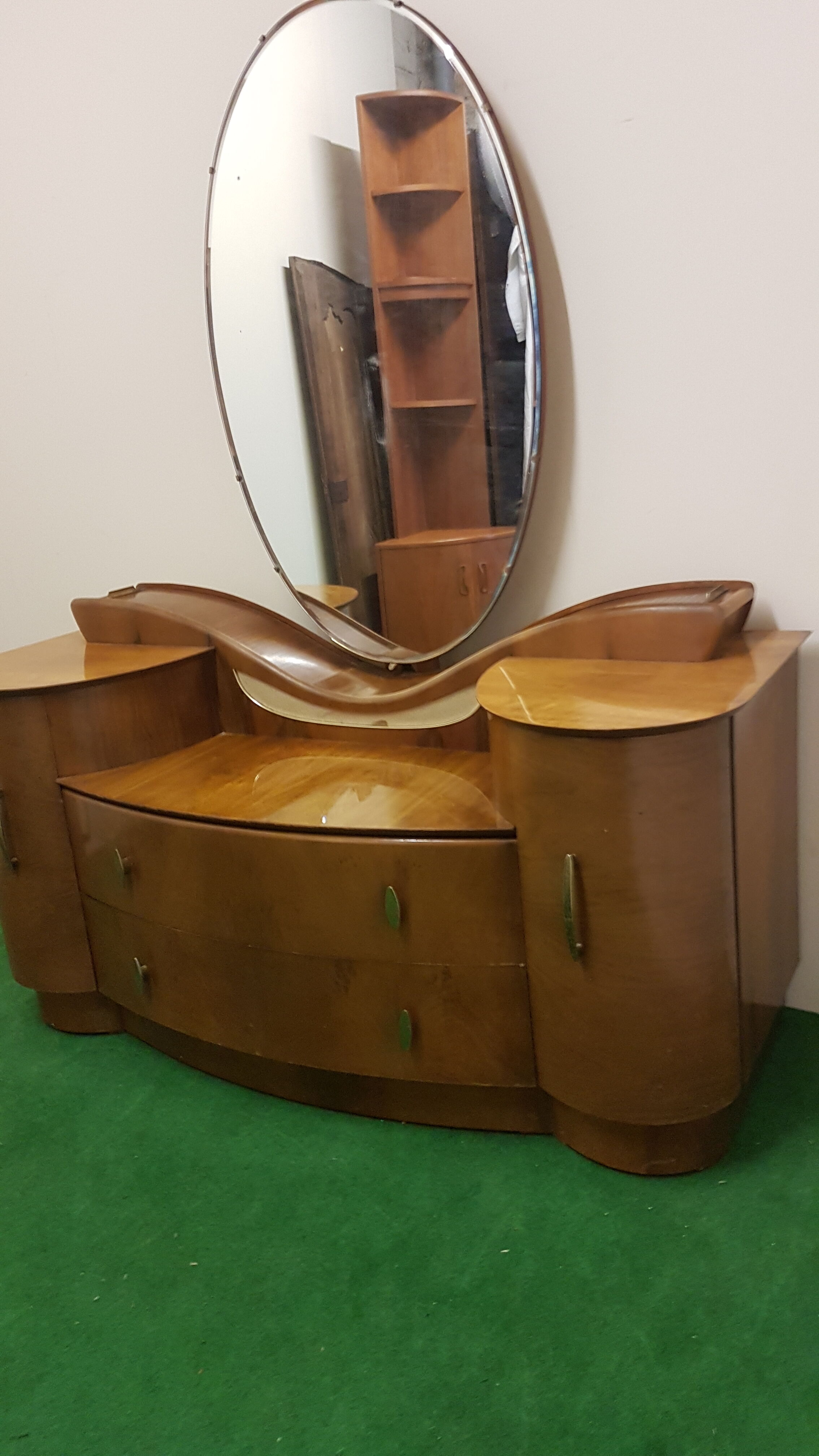 Art-Deco hairdresser