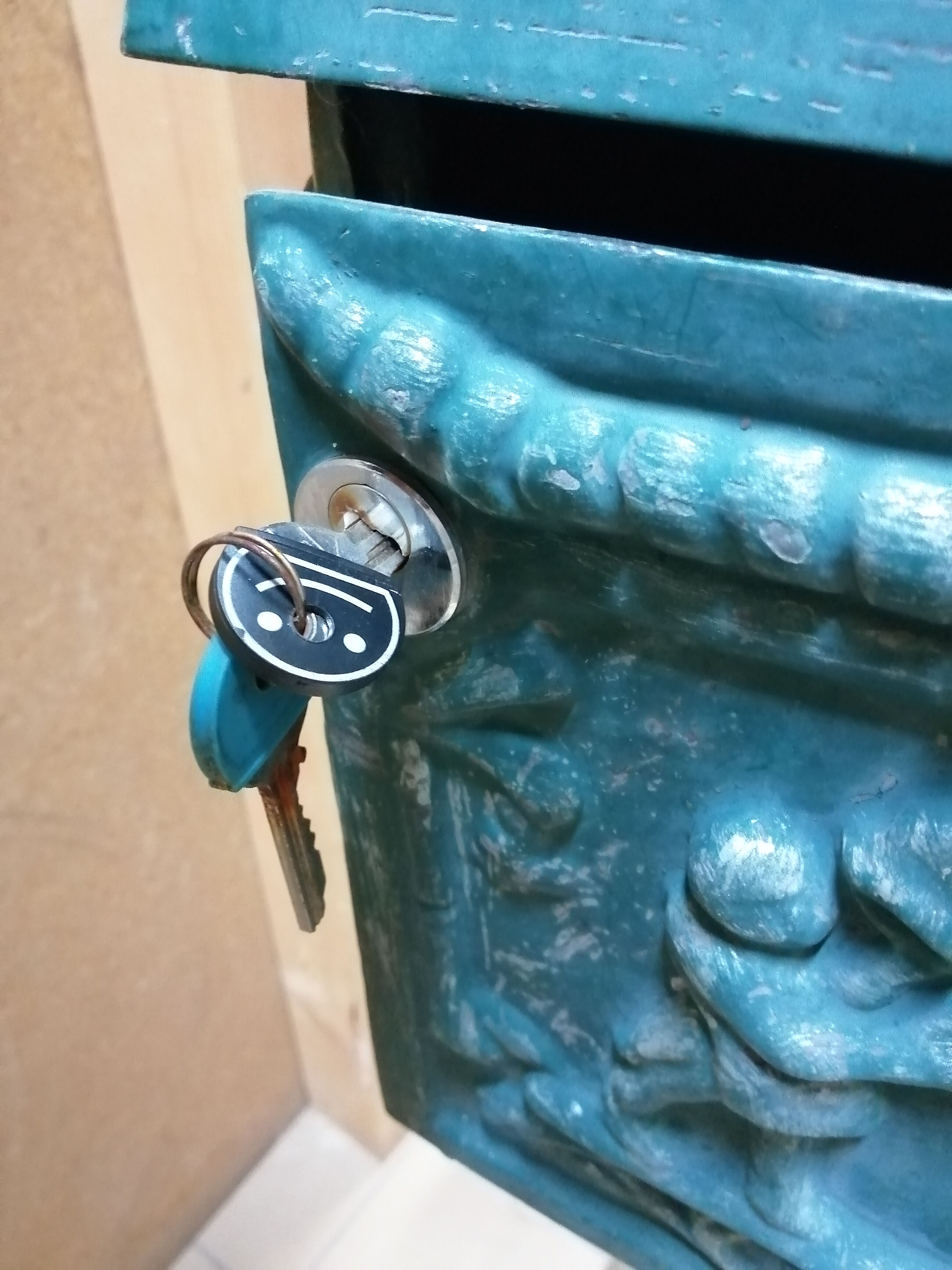 Old cast iron mailbox "Relais de Poste"