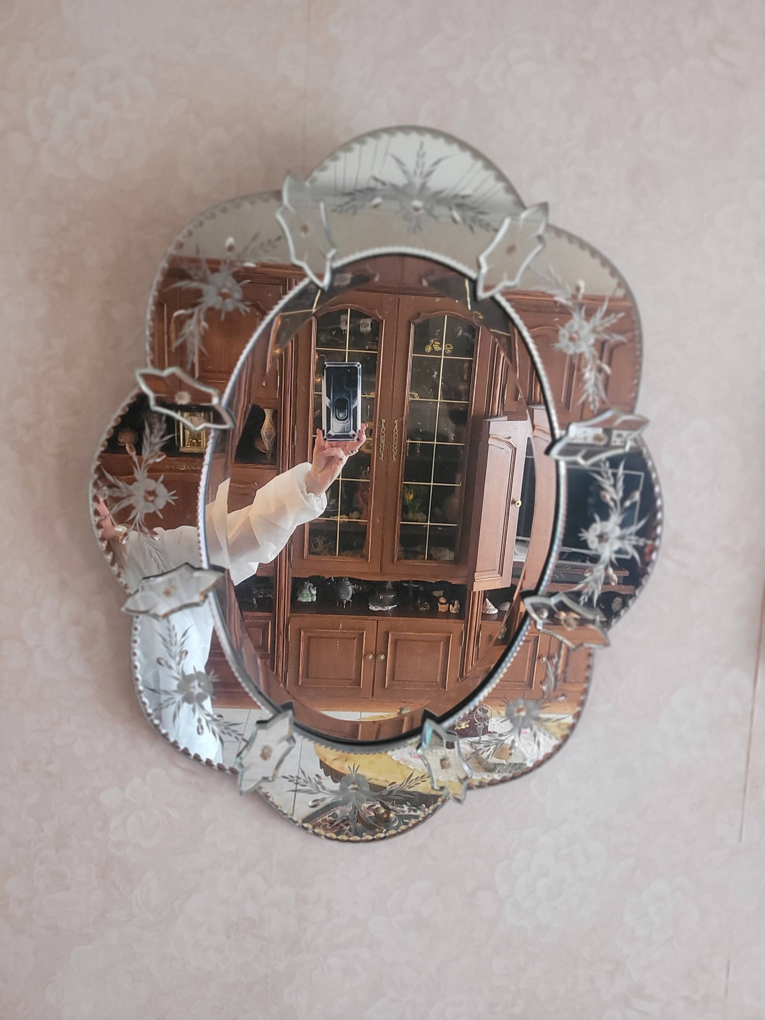 Venetian style mirror