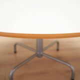 Round table, Danish design, 1990s, production: Denmark