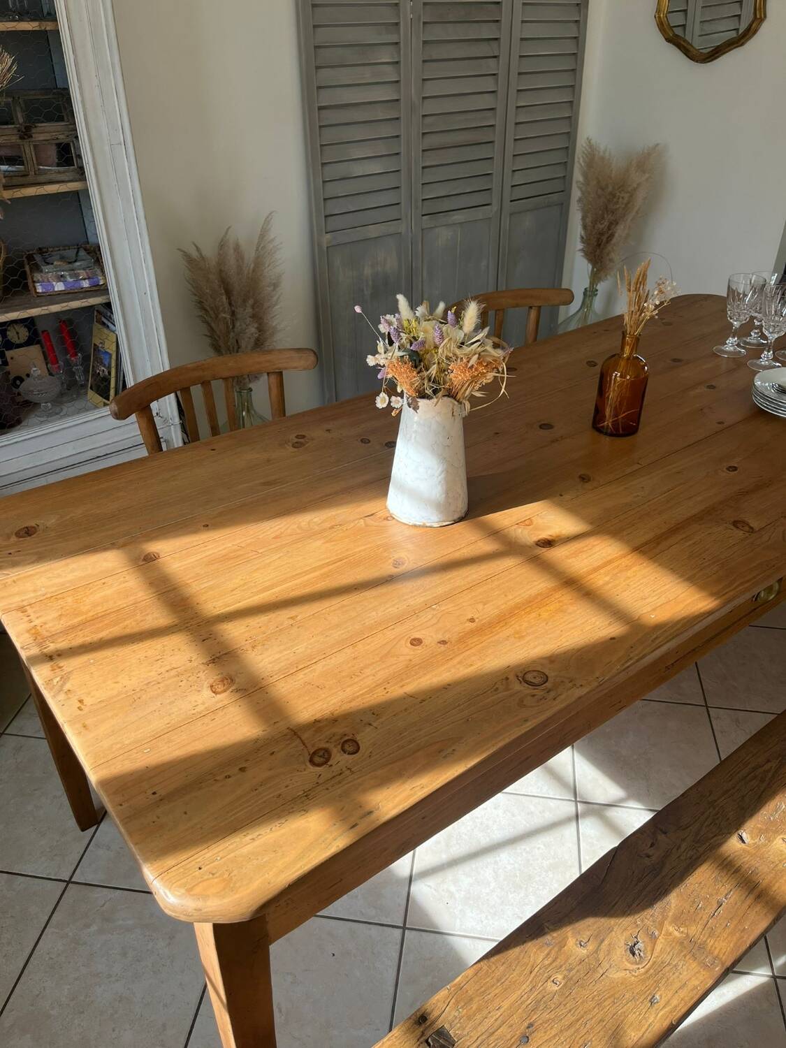 Farm table
