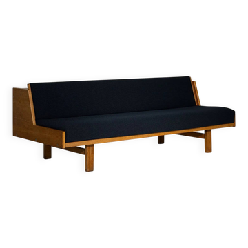Hans Wegner GE258 Sofa Bed for Getama, 1950s