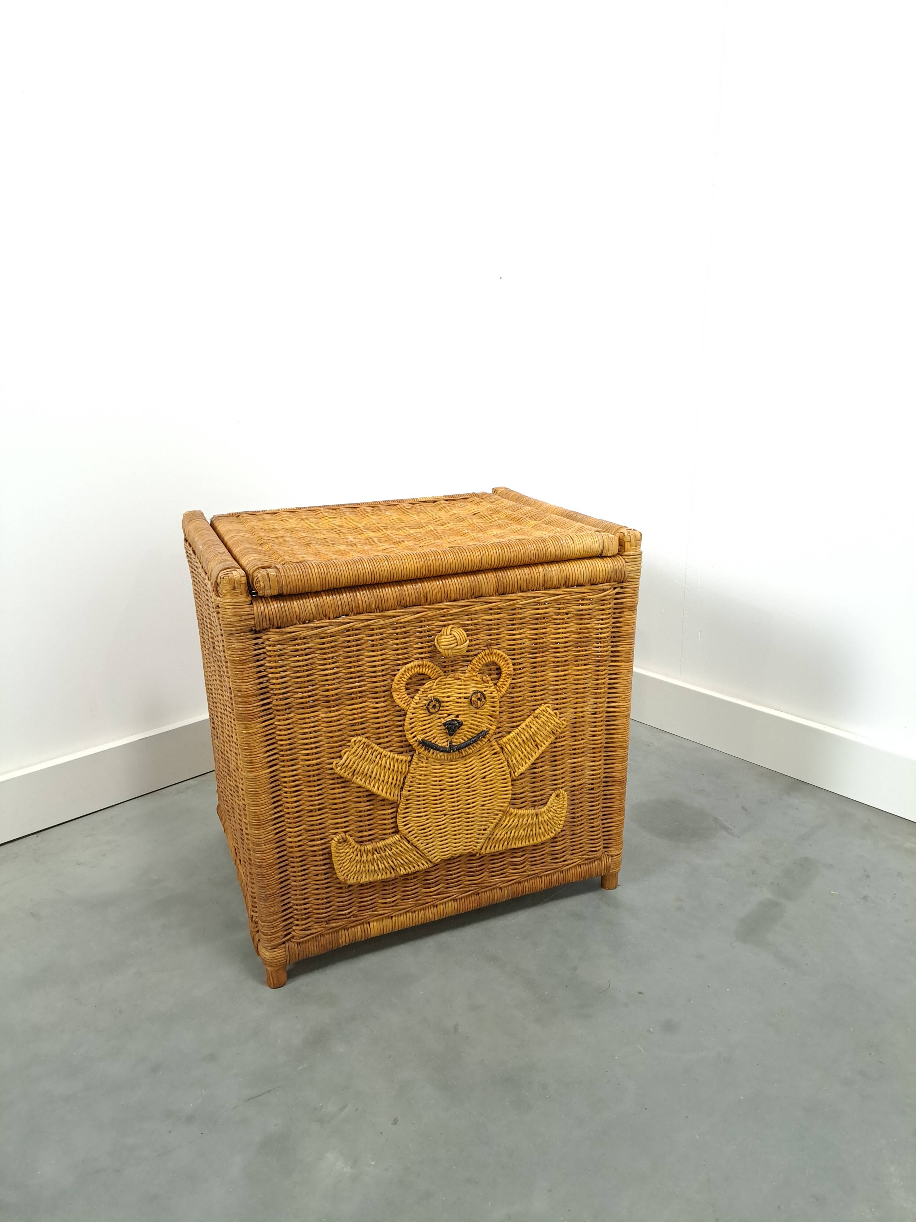 Wicker basket with lid with bear, vintage toy basket