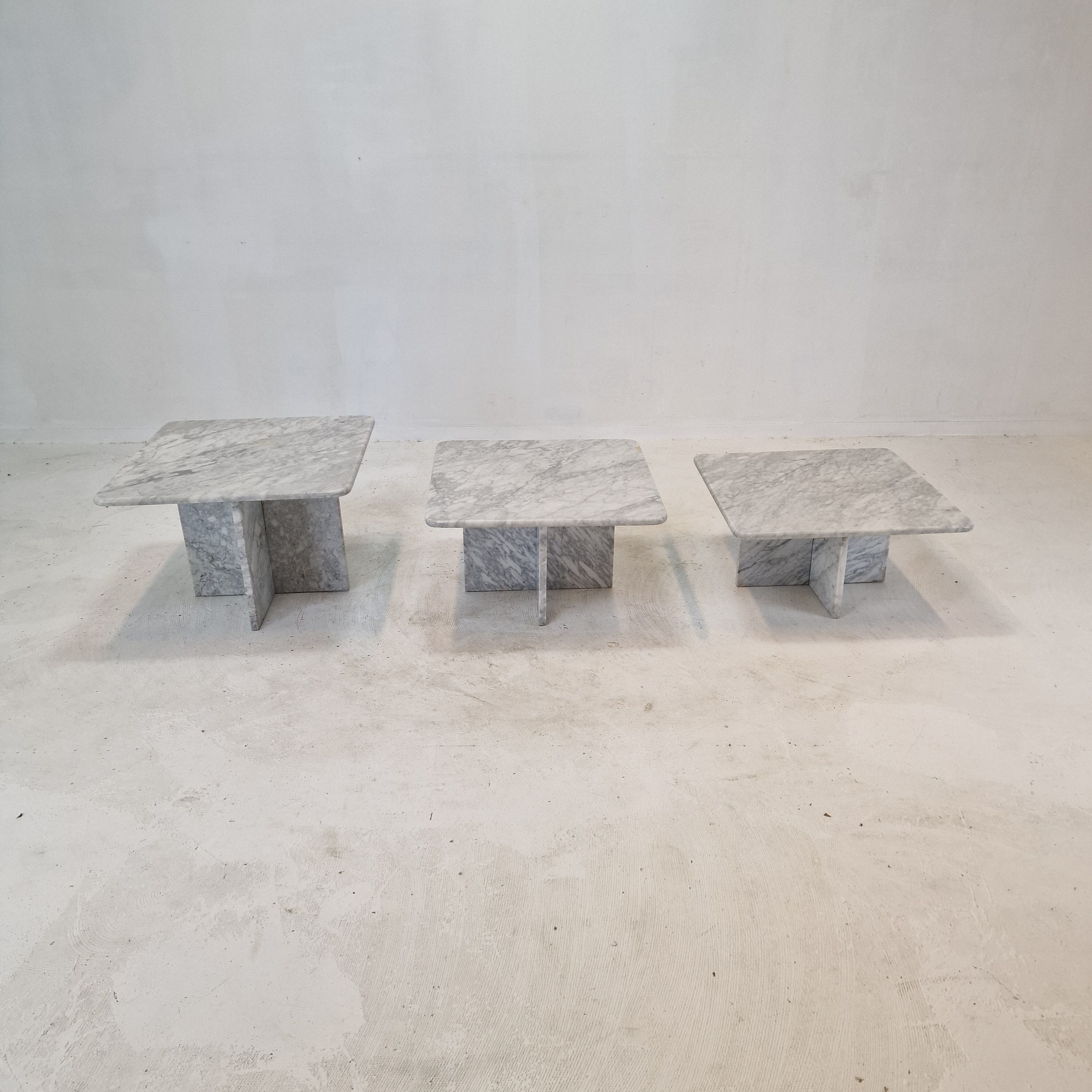 Set of 3 italian marble coffee or side tables, 1970s