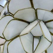 Suspension fleur en nacre & laiton – Allemagne circa 1970