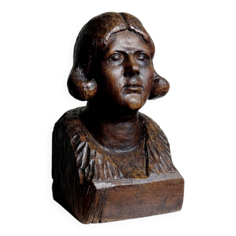 bust of a woman in solid wood carved with a gouge, 19th century